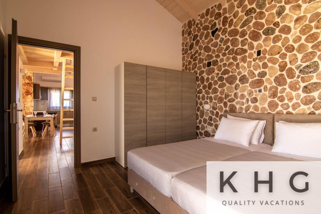 Leo's Stone Made Villa! * Karavádhos